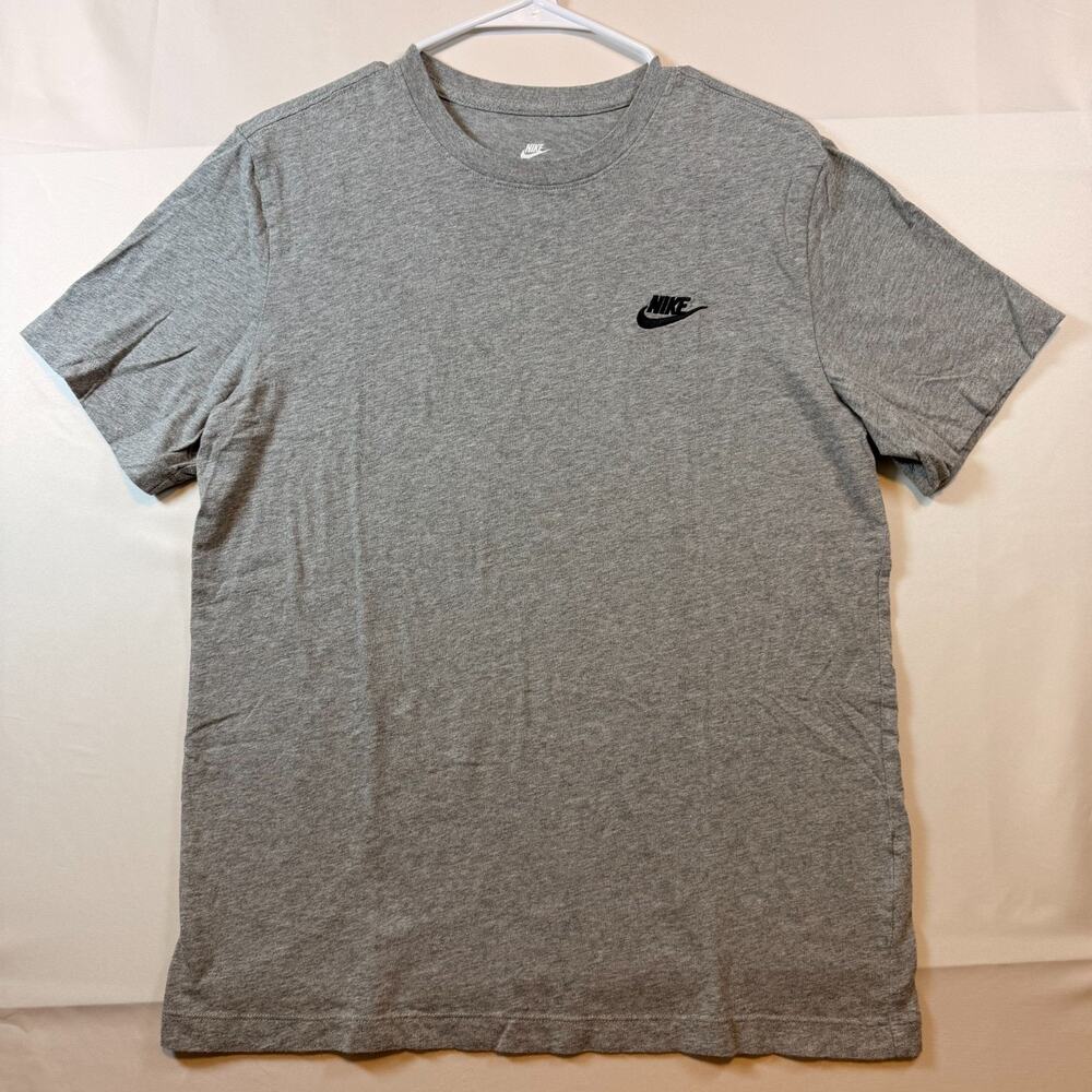 Nike The Nike Tee Men's Gray Short Sleeve T Shirt Stiched Logo Size Medium